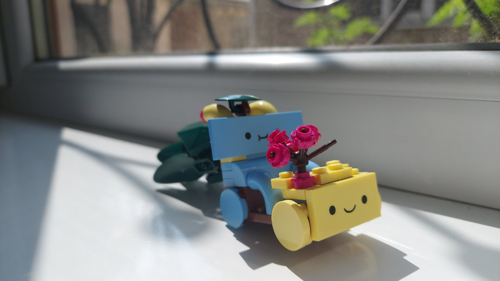 LEGO MOC-224194 Happy flowers - happy car by pomidorchik