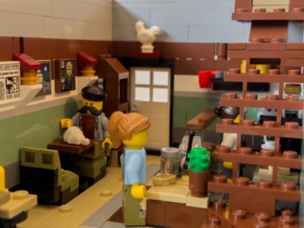 Assembly Square 10255 | Creator Expert | Buy online at the