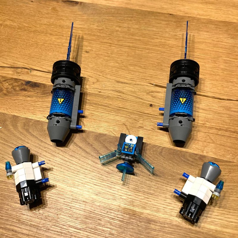 Review: 71460 - Mr. Oz's Space Bus | Rebrickable - Build