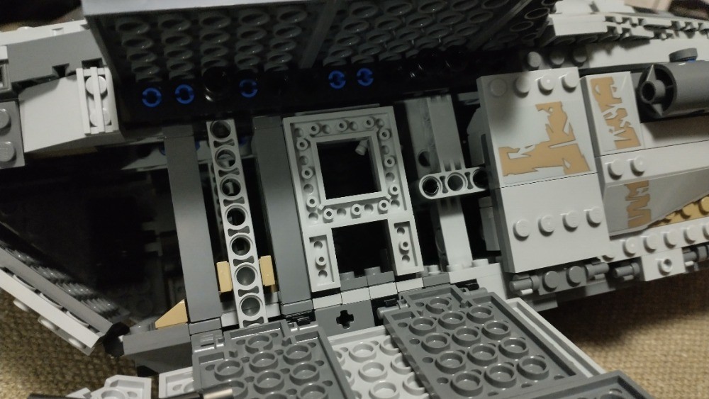 LEGO MOC-64158 Razor Crest Modifications 75292 by 0rig0 | Rebrickable ...