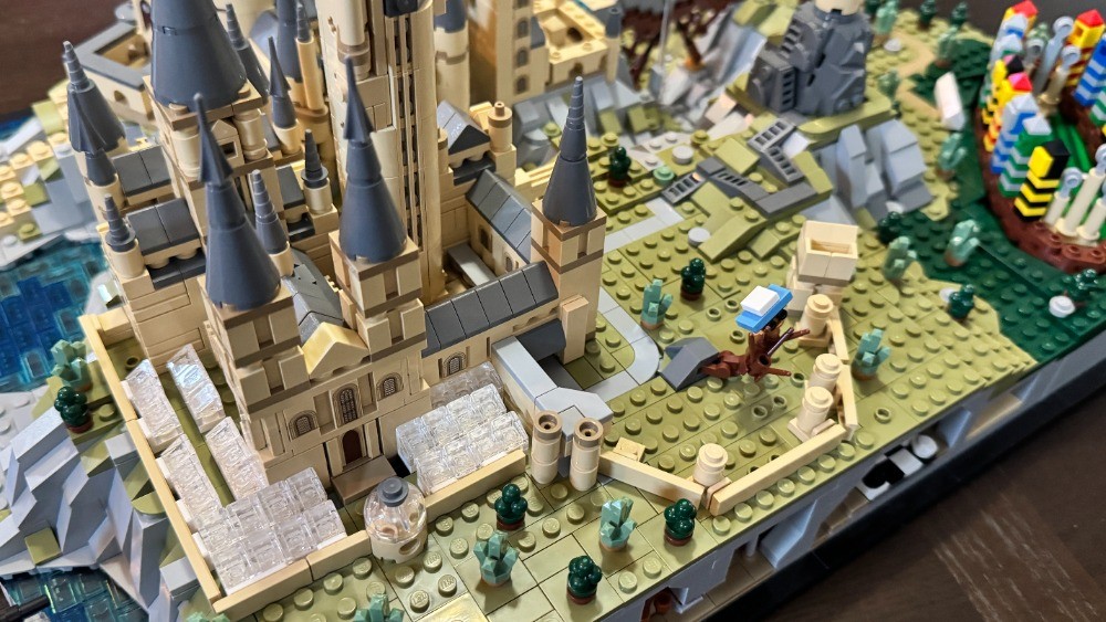 LEGO MOC-256969 Castle and Grounds modification and expansion by ...