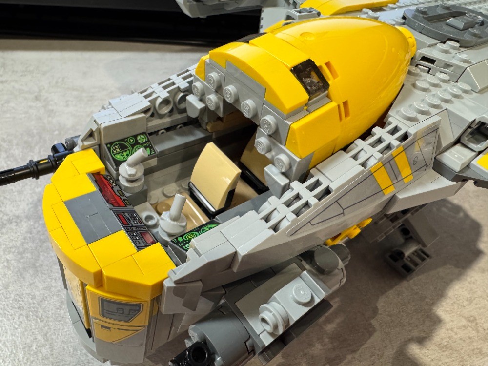 LEGO MOC-260402 Razor Crest MOD 2026 by Quarries Workshop | Rebrickable ...