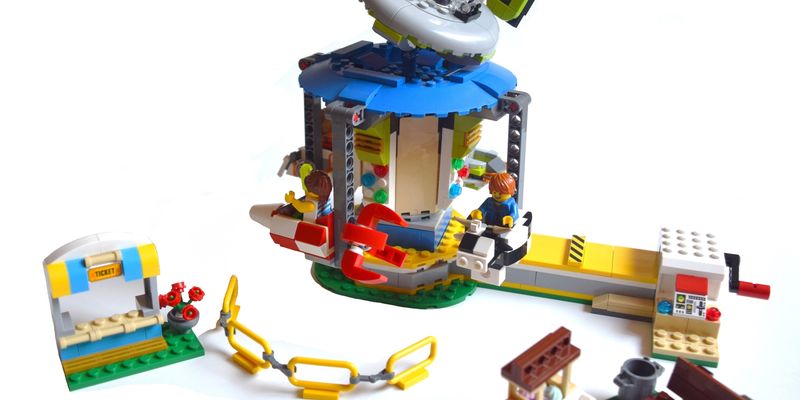 Nebu fertilizer Appal Review: 31095-1 - Fairground Carousel | Rebrickable - Build with LEGO