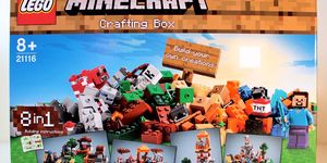 LEGO Set 21116-1 Crafting Box (2014 Minecraft)