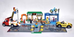 LEGO Set 60306-1 Shopping Street (2021 City) | Rebrickable - Build