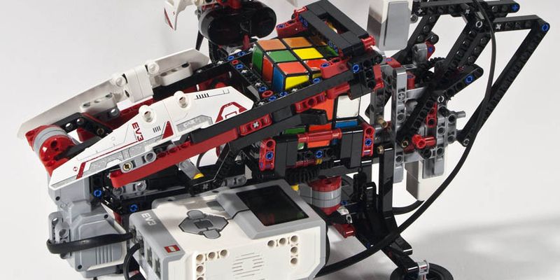 Review - Mindstorms - MindCub3r - Build with LEGO