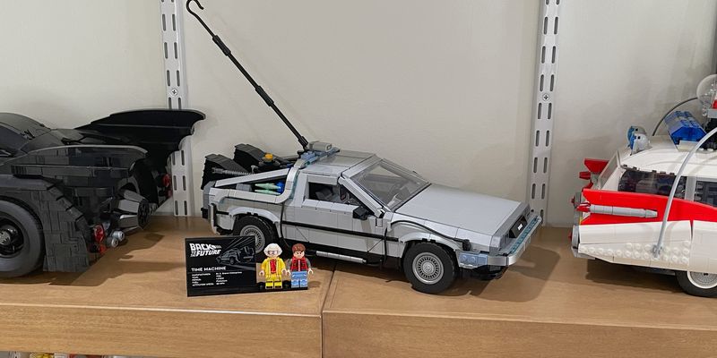 Review: 10300-1 - Back to the Future Time Machine
