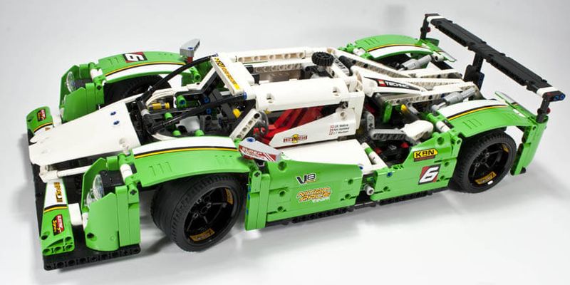 - 42039 24 Hours Race Car | Rebrickable Build with LEGO
