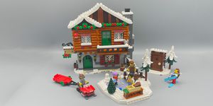 LEGO MOC Modular Alpine Lodge XL - Modification of 2x Sets 10325 by Brick  Artisan