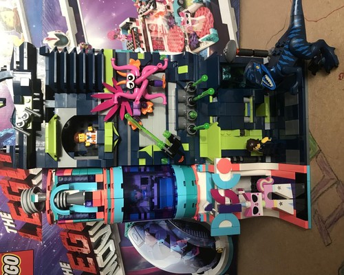 LEGO MOC-25083 Pop Up Party Disco (The LEGO Movie > The LEGO Movie II ...